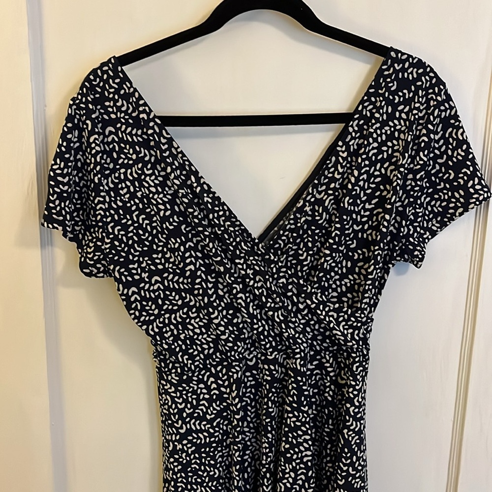 Kaileigh Navy Blue and White Printed Wrap Dress - Picture 3 of 4